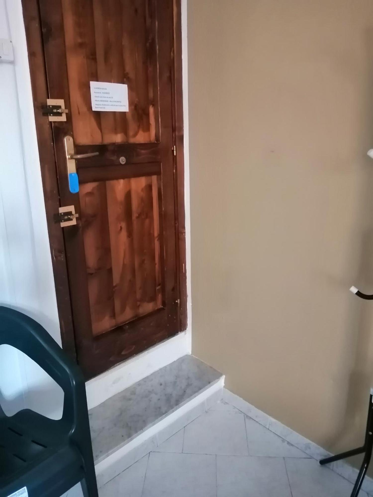 Room Holiday "Al Centro Storico" Палермо Екстериор снимка